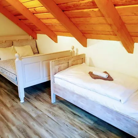 Cenovicky Dvur Pensión *