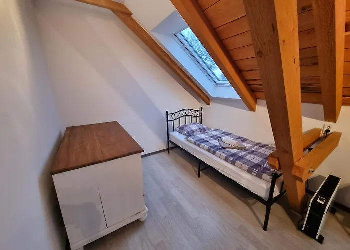 Cenovicky Dvur Čestín