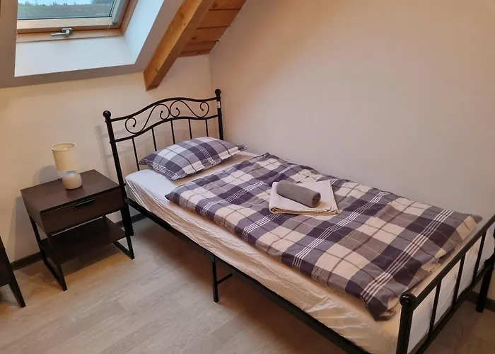 Cenovicky Dvur Čestín