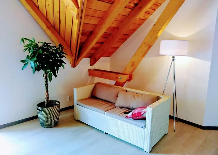 Cenovicky Dvur * Čestín